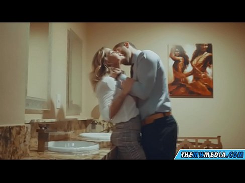 ❤️ Бүкіл аққұба сізді қоғамдық дәретханада азғырғанда ❤❌ Порно vk бойынша бізде ️❤